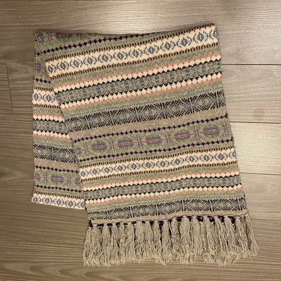 LOVE & LORE LONG SCARF WITH TASSELS - Picture 1 of 1